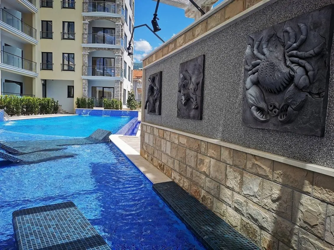 Sale, three bedroom apartment, 285m², Bečići, Budva