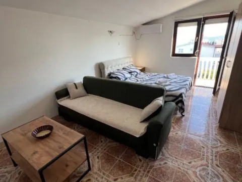 Rent, studio apartment, 30m², Šušanj, Bar - image 8