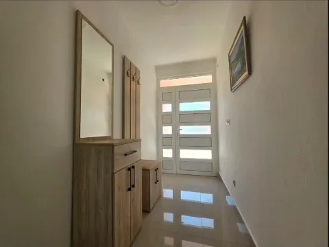 Izdavanje, jednosoban stan, 46m², Donja Gorica, Podgorica - image 7
