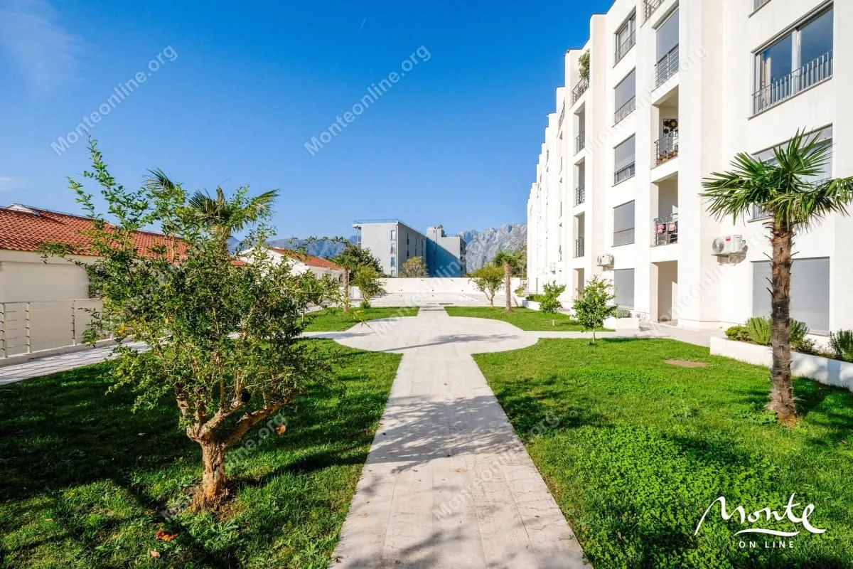 Prodaja, trosoban stan, 103m², Dobrota, Kotor