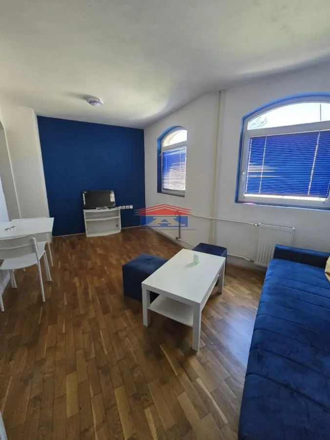 Izdavanje, garsonjera, 25m², Centar, Novi Sad