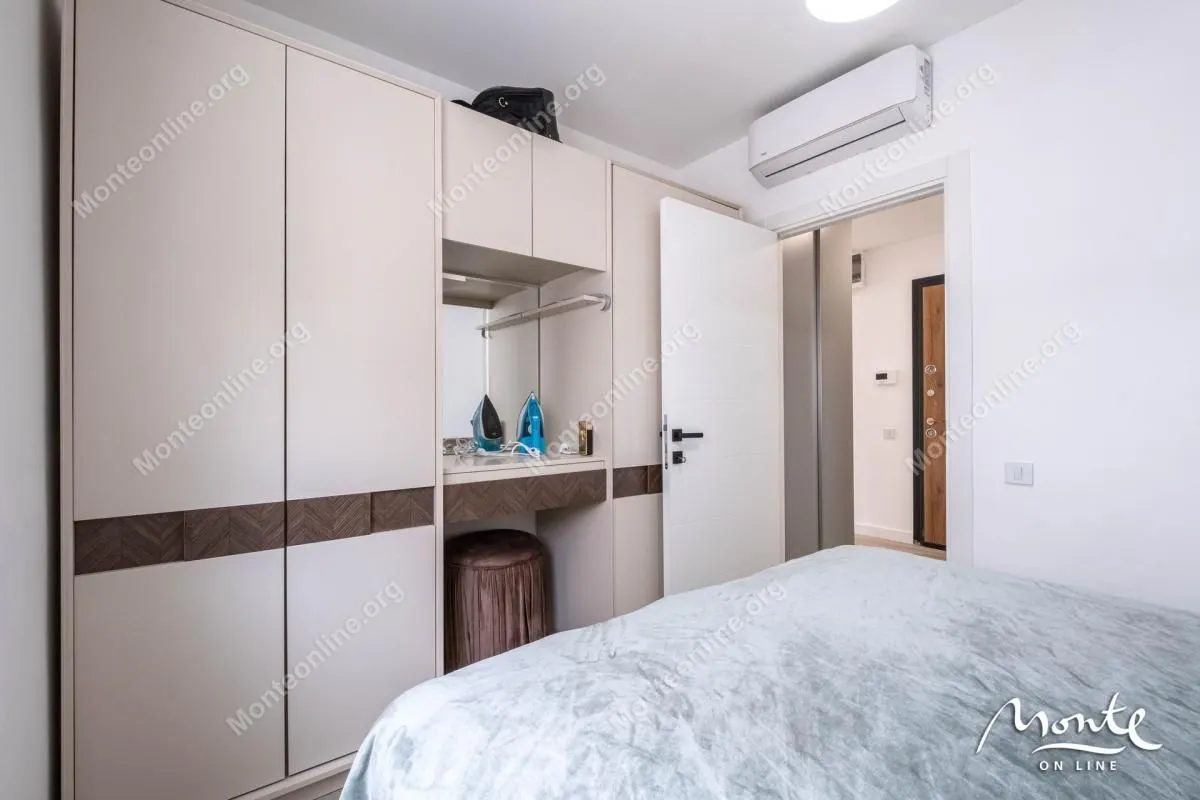Prodaja, dvosoban stan, 47m², Tivat, Crna Gora