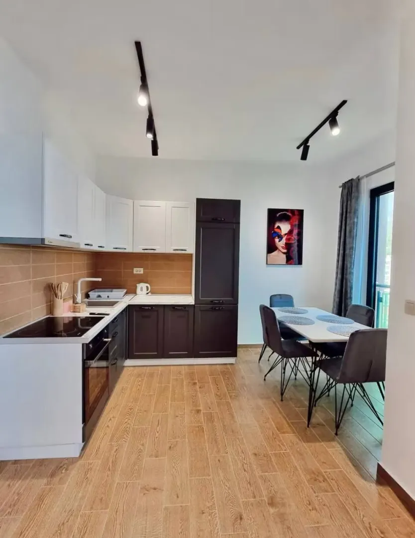 Rent, two bedroom apartment, 85m², Bečići, Budva