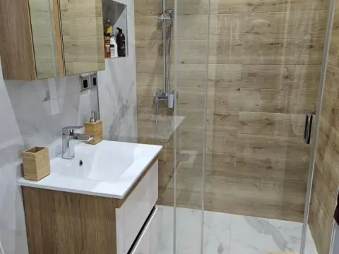 Rent, house, 200m², Ledine, Beograd - image 19