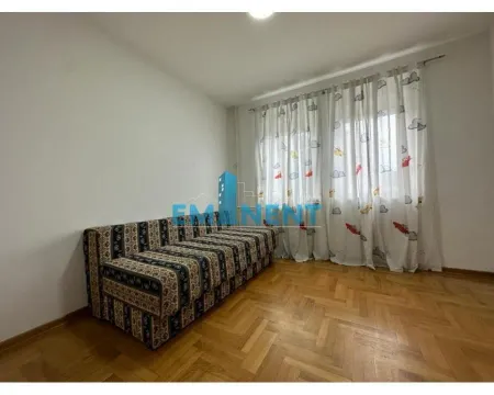 Izdavanje, trosoban stan, 80m², Autokomanda, Voždovac Sve Podlokacije - image 12