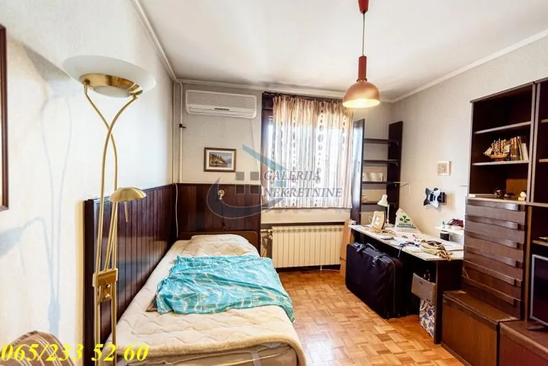 Sale, four bedroom apartment, 142m², Zemun Centar, Zemun Sve Podlokacije