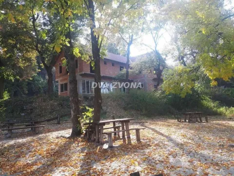 Prodaja, ugostiteljski objekat, 450m², Čortanovci, Inđija