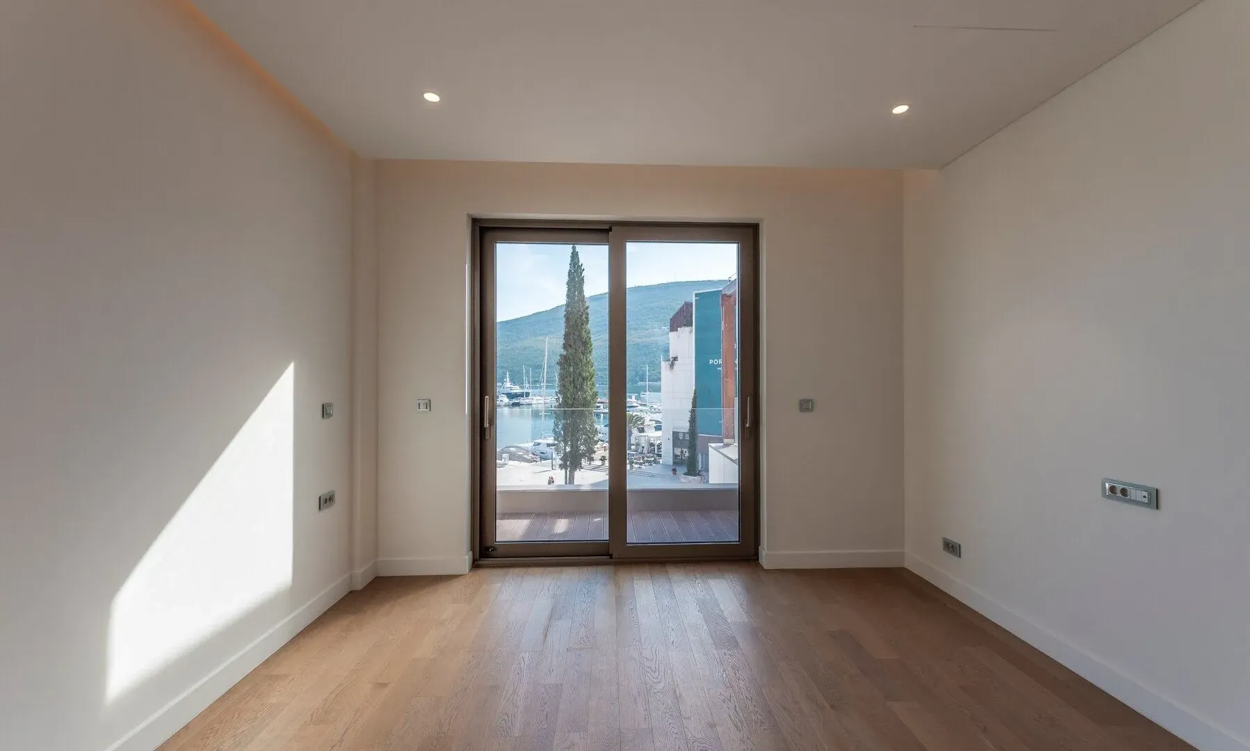 Prodaja, dvosoban stan, 156m², Portonovi, Herceg Novi
