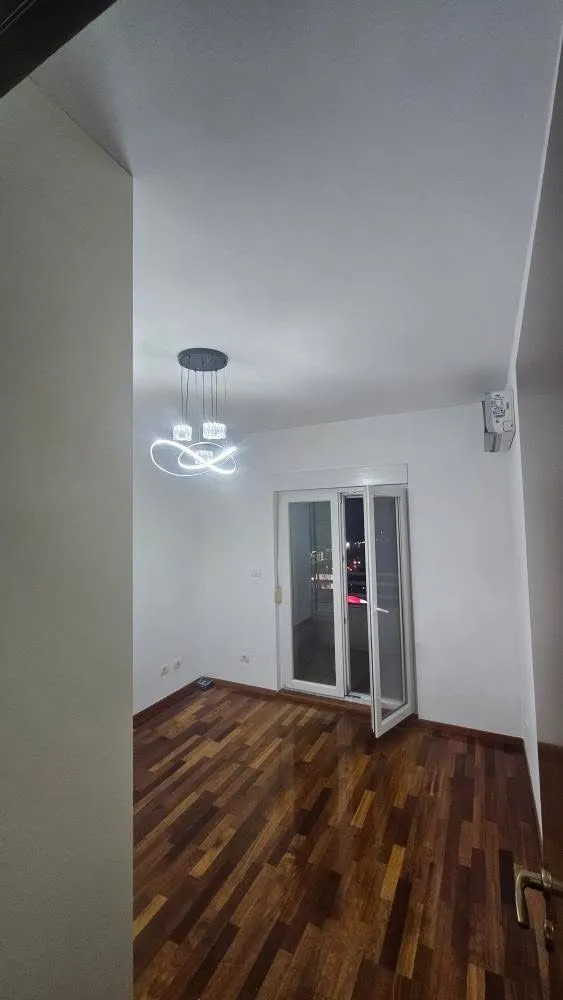 Izdavanje, dvosoban stan, 76m², City Kvart, Podgorica