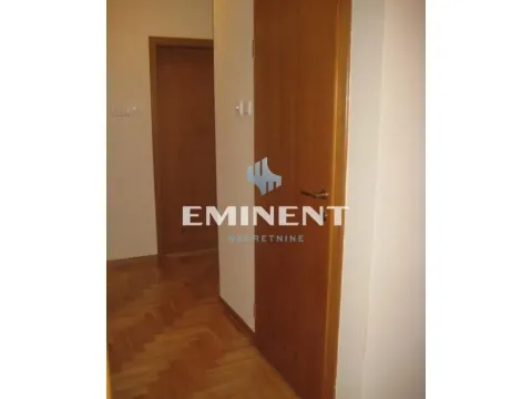 Izdavanje, trosoban stan, 80m², Denkova Basta, Zvezdara Sve Podlokacije - image 9