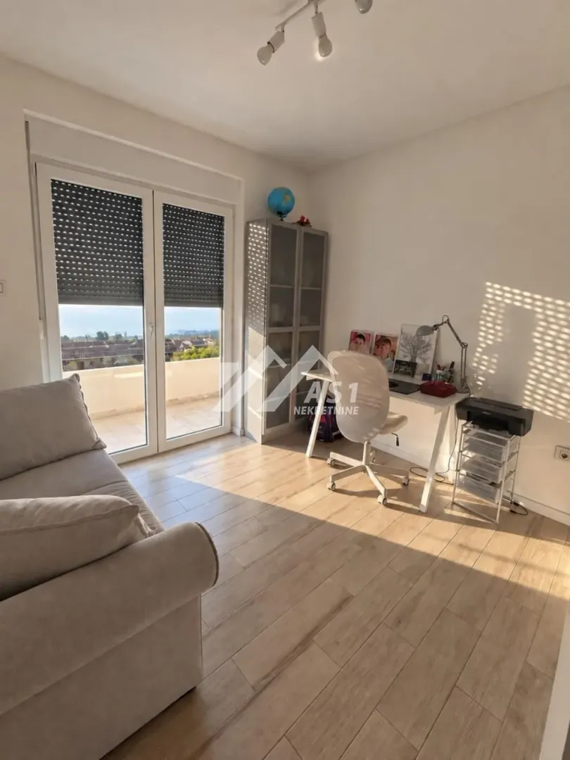 Rent, four bedroom apartment, 130m², Veternik, Novi Sad Sve Podlokacije