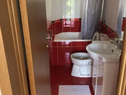 Izdavanje, kuća, 80m², Centar, Cetinje - image 2