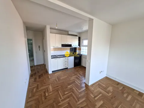 Stan in Zvezdara Sve Podlokacije