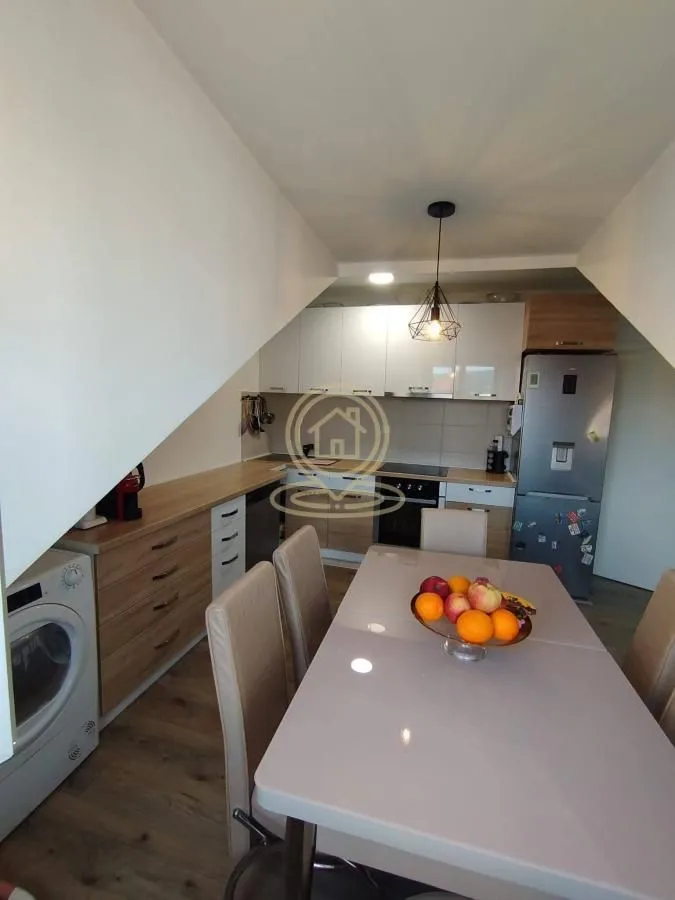 Prodaja, trosoban stan, 78m², Pantelej, Niš