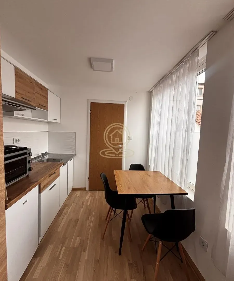 Prodaja, garsonjera, 25m², Medijana, Niš