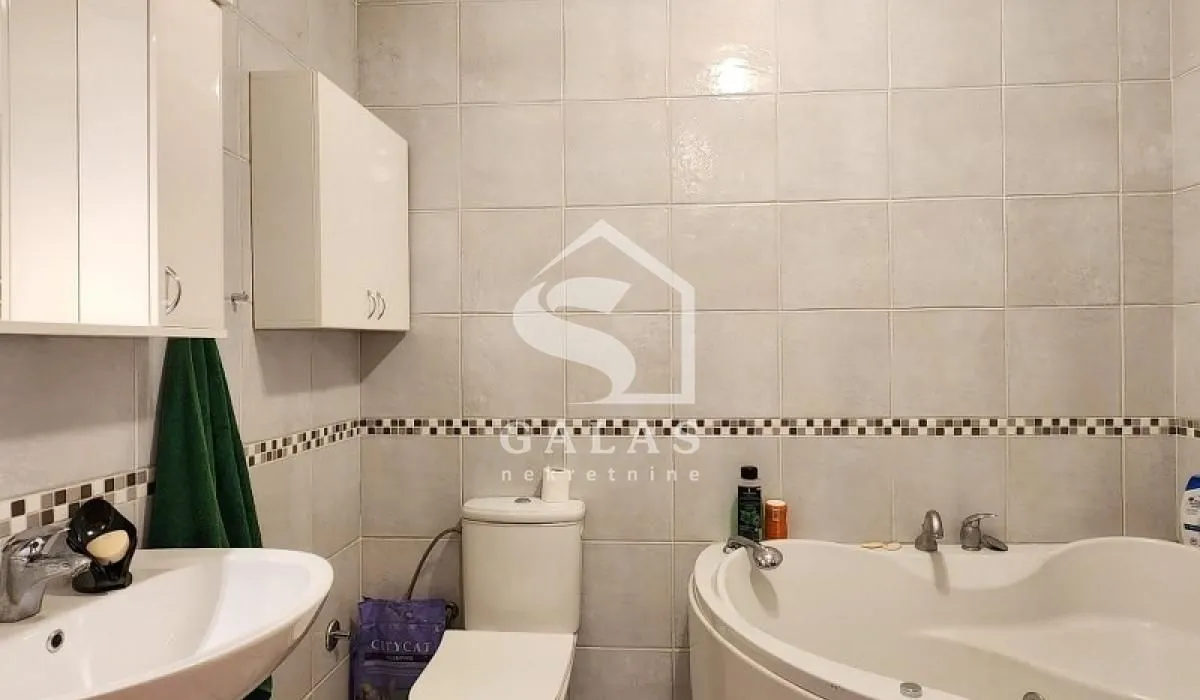 Sale, three bedroom apartment, 80m², Karadjordjevac, Leskovac
