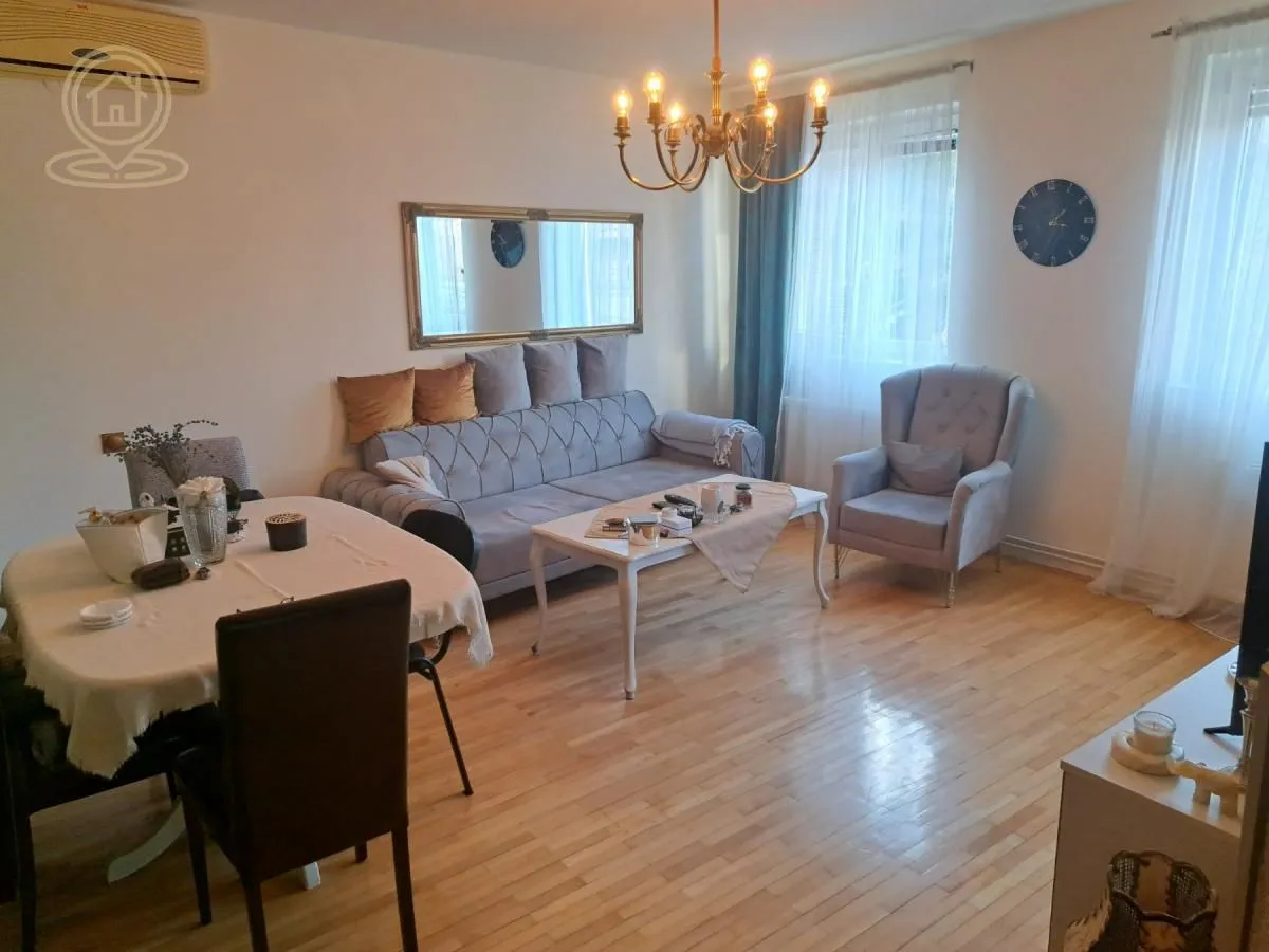 Prodaja, trosoban stan, 65m², Centar, Kragujevac