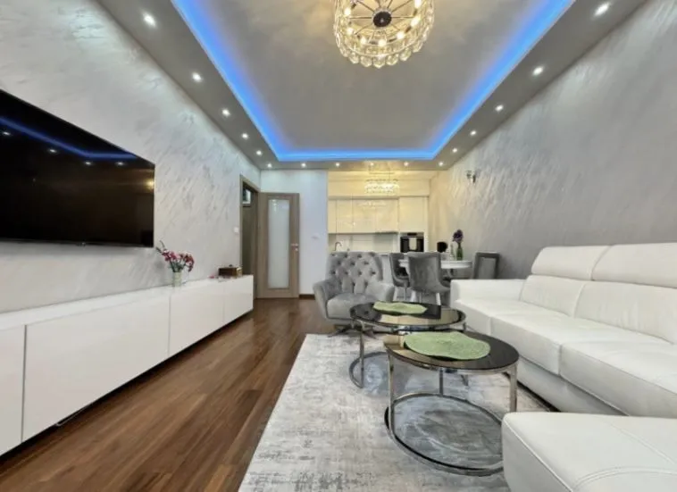 Izdavanje, dvosoban stan, 74m², Master Kvart, Podgorica