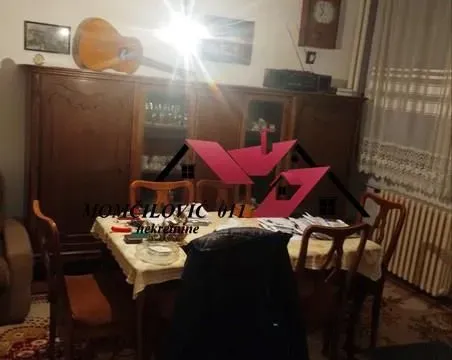 Prodaja, dvosoban stan, 42m², Zemun Save Kovačevića, Zemun Sve Podlokacije - image 1