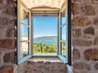 Prodaja, četvorosoban stan, 2000m2, Trebešin, Herceg Novi