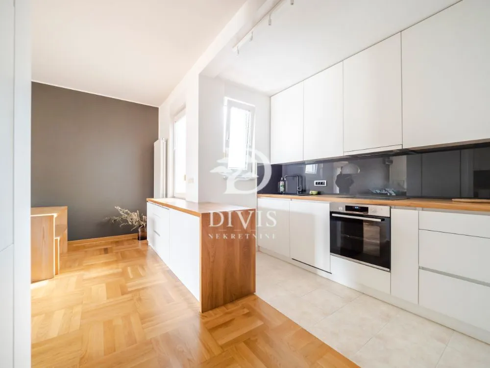 Rent, three bedroom apartment, 85m², Južni Bulevar, Vračar Sve Podlokacije