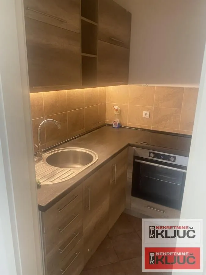 Prodaja, dvosoban stan, 40m², Sajmište, Novi Sad