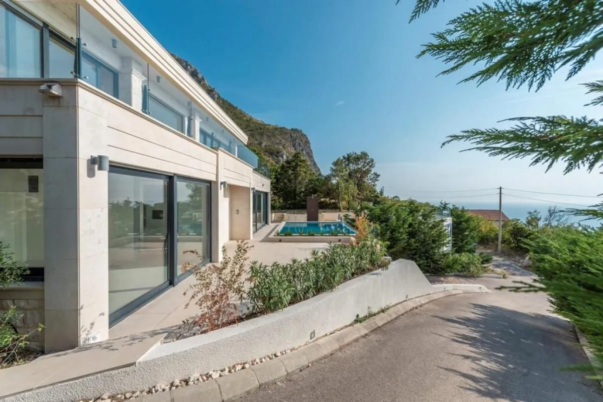 Sale, house, 304m², Sveti Stefan, Budva