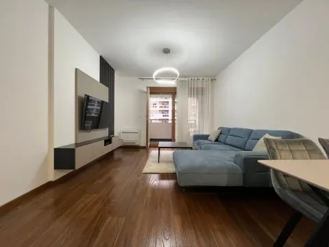 Izdavanje, dvosoban stan, 68m², Master Kvart, Podgorica - image 2