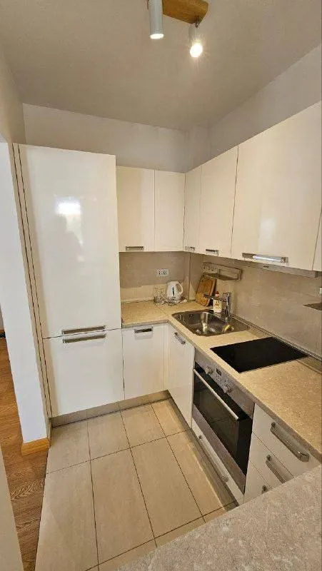 Prodaja, dvosoban stan, 77m², Centar, Budva