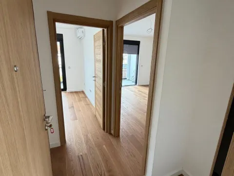 Prodaja, jednosoban stan, 47m², Momišići, Podgorica - image 4