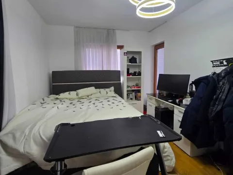 Prodaja, trosoban stan, 130m², Tološka šuma, Podgorica - image 8