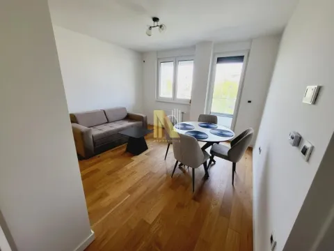 Izdavanje, dvosoban stan, 48m², Bulevar Evrope, Novi Sad Sve Podlokacije - image 2