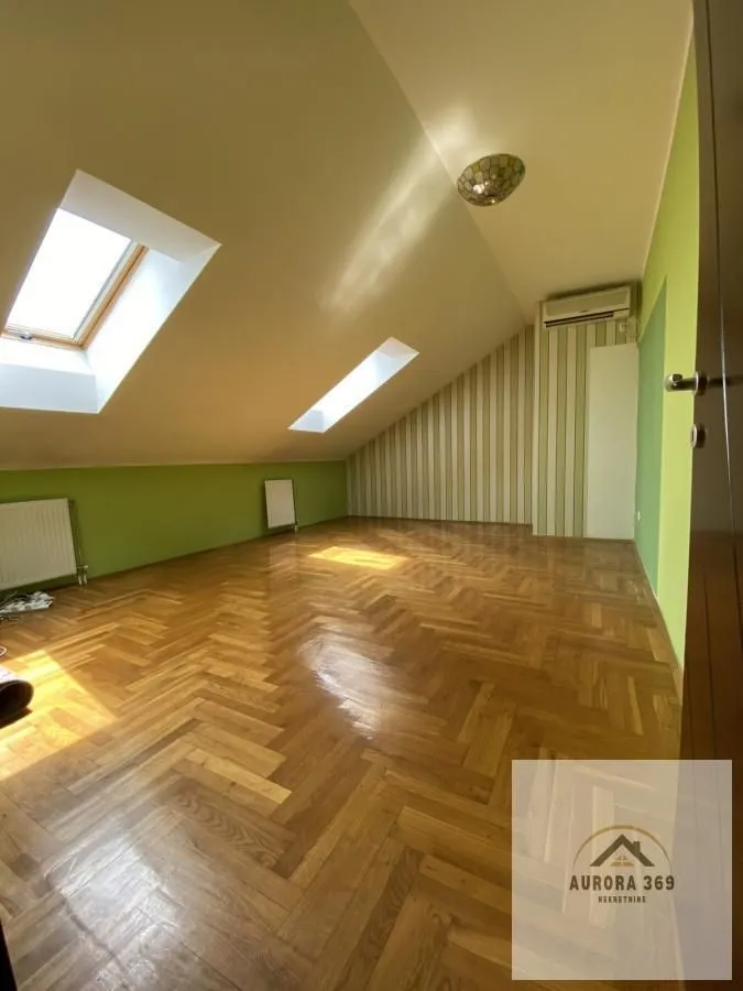 Prodaja, trosoban stan, 100m², Betanija, Novi Sad Sve Podlokacije