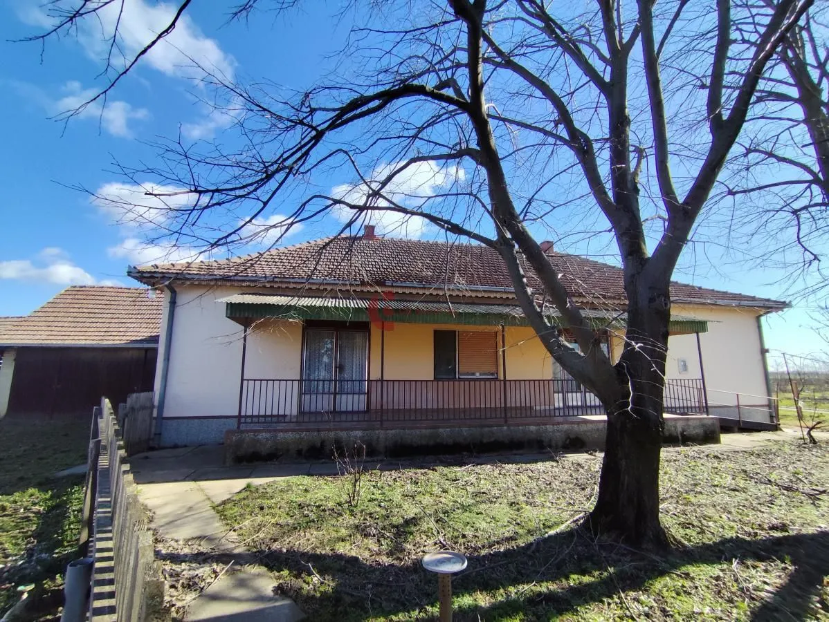 Prodaja, kuća, 185m², Šupljak, Subotica
