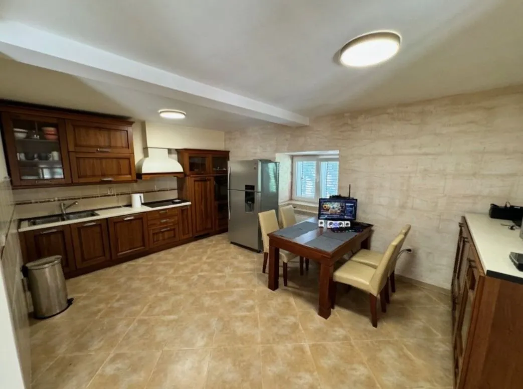 Prodaja, kuća, 163m², Kamenari, Herceg Novi