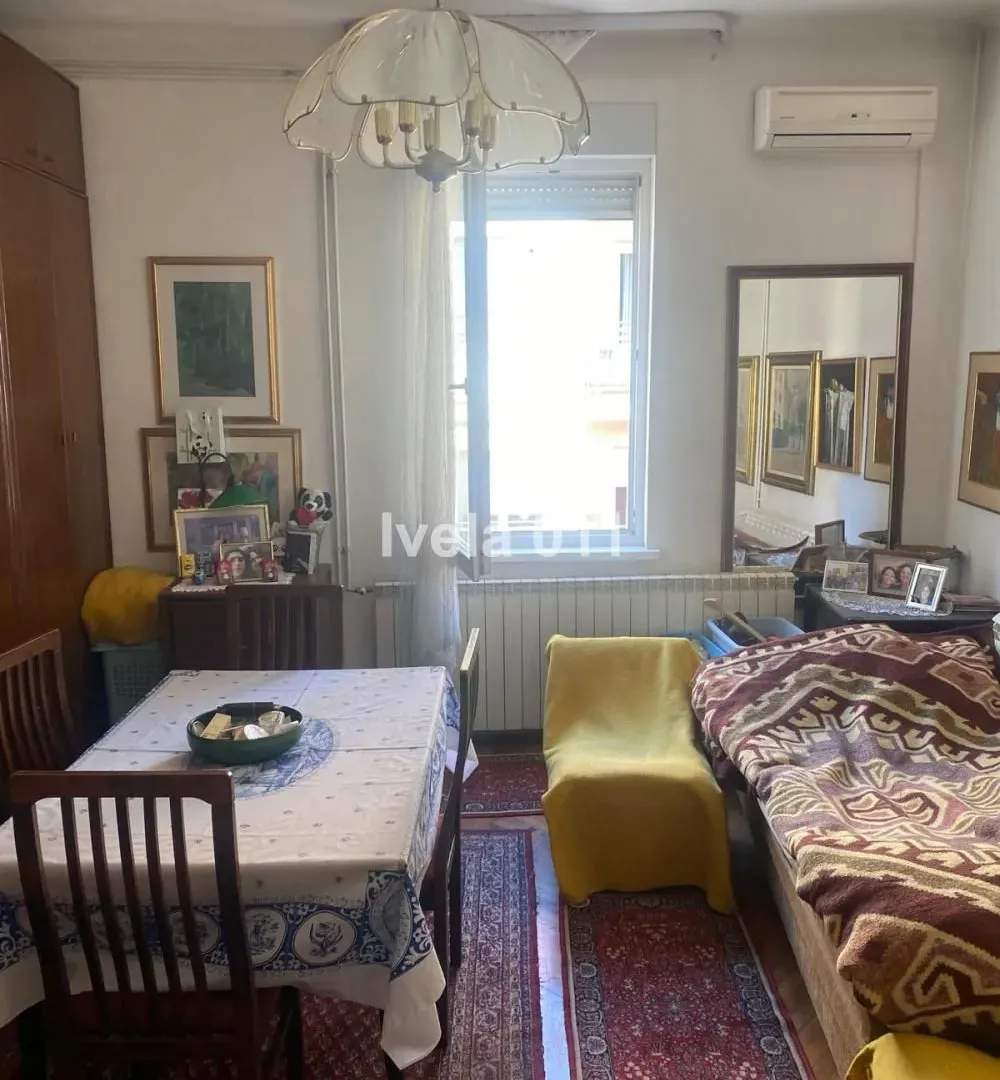 Prodaja, trosoban stan, 84m², Vračar Hram, Vračar Sve Podlokacije