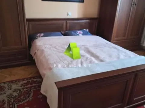 Izdavanje, trosoban stan, 120m², Centar, Niš - image 11