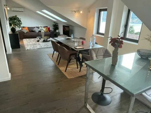 Prodaja, dvosoban stan, 82m², Dobrota, Kotor - image 9