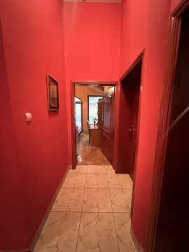 Izdavanje, četvorosoban stan, 240m², Stari Aerodrom, Podgorica - image 18