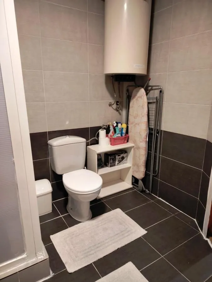 Izdavanje, trosoban stan, 90m², Centar, Niš