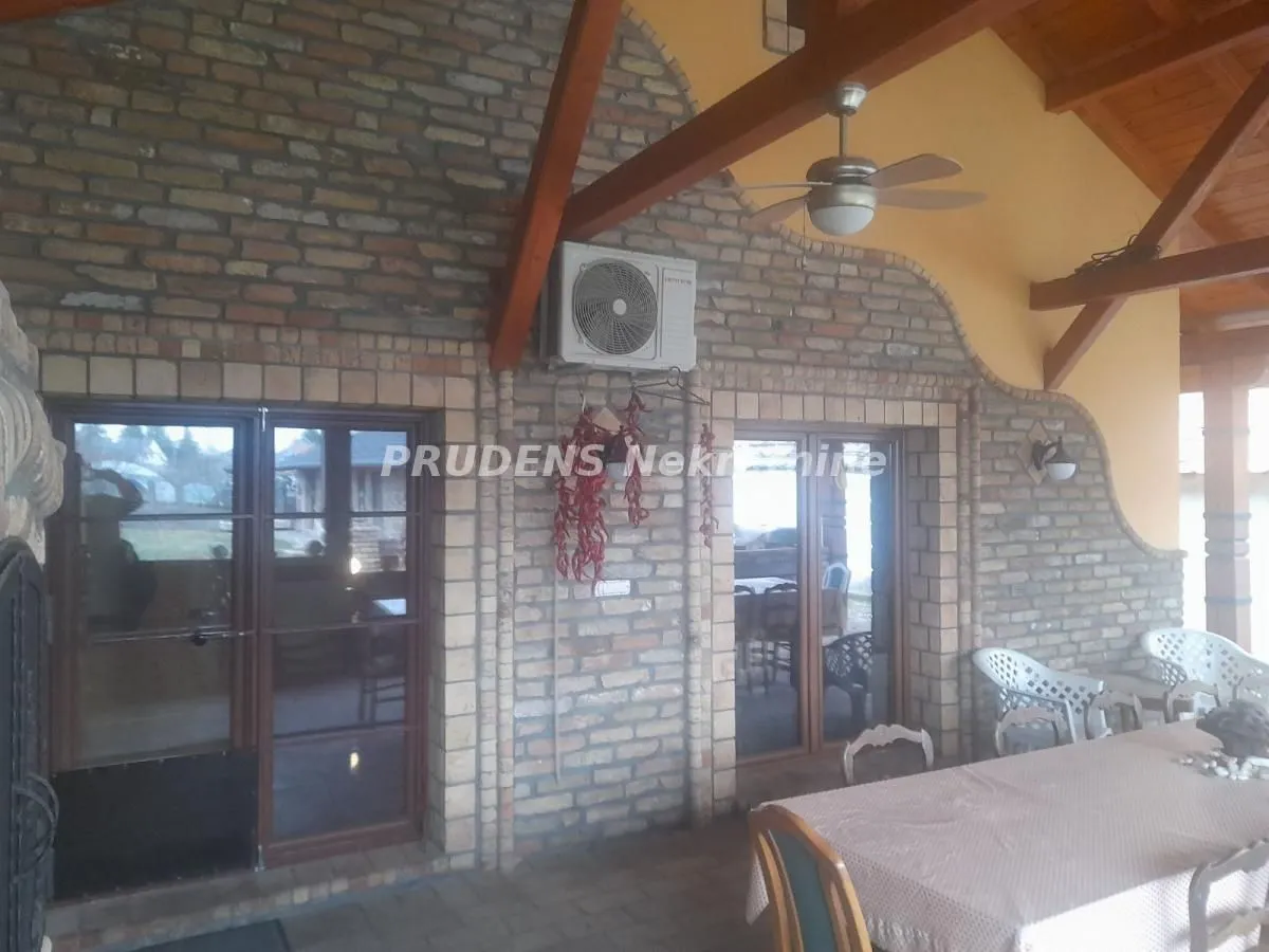 Sale, house, 190m², Surčin, Beograd