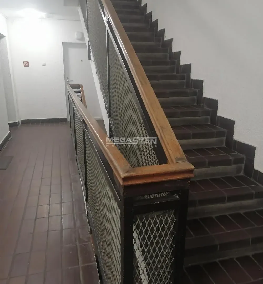 Rent, four bedroom apartment, 115m², Kalenić Pijaca, Vračar Sve Podlokacije