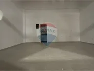 Izdavanje, poslovni prostor, 55m², Central Point, Podgorica - image 2