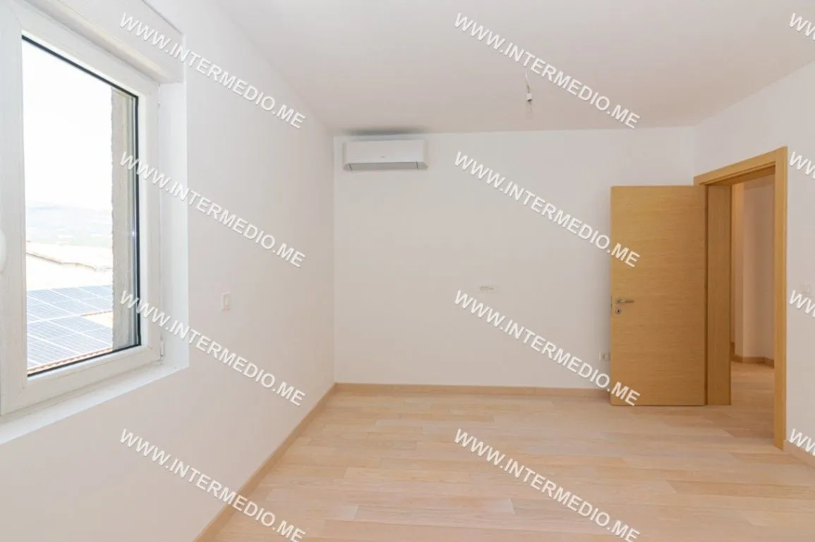 Prodaja, dvosoban stan, 68m², Igalo, Herceg Novi