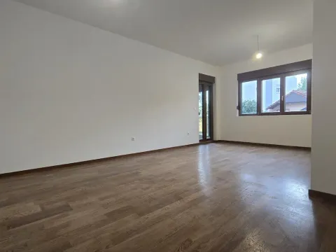 Rent, three bedroom apartment, 90m², Zagorič, Podgorica - image 2