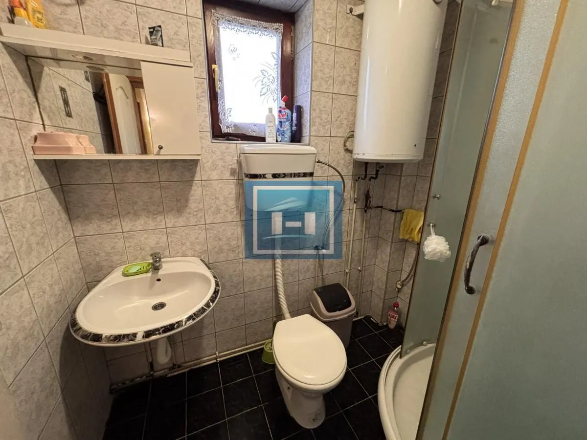 Prodaja, kuća, 194m², Ribare, Jagodina