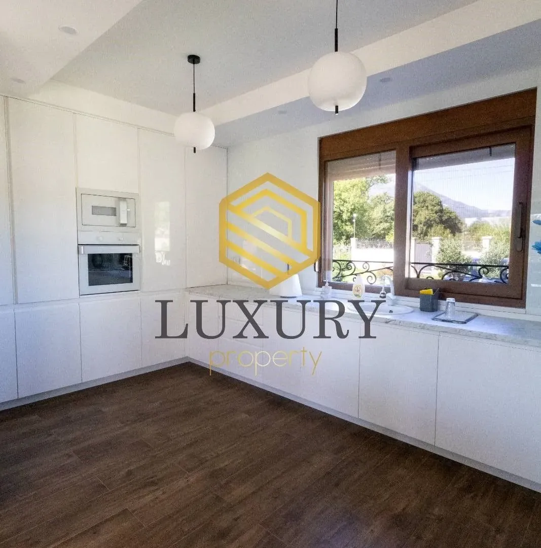 Izdavanje, kuća, 220m², Ćurilac, Danilovgrad