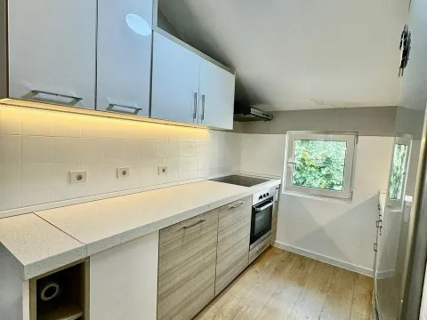 Izdavanje, dvosoban stan, 65m², Budva, Crna Gora - image 8