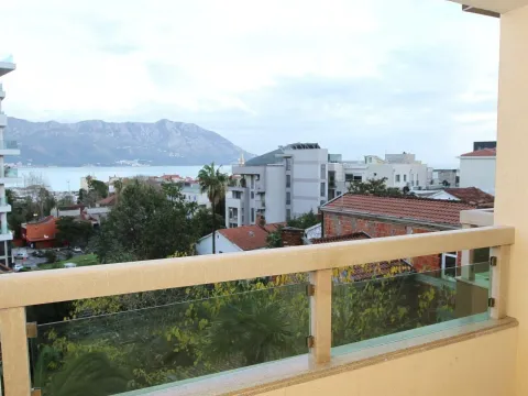 Rent, two bedroom apartment, 70m², Budva, Crna Gora - image 20