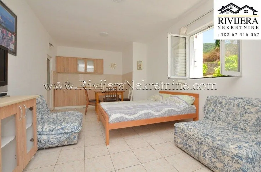 Prodaja, stan, 56m², Baošići, Herceg Novi
